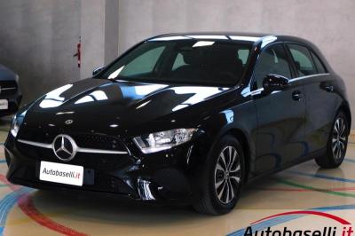 Immagine di copertina dell'inserzione MERCEDES A180D AUTOMATIC 8G-DCT RESTYLING